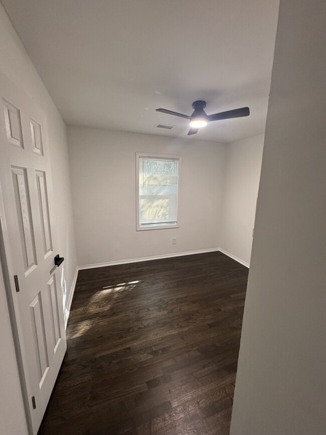 Building Photo - 2412 Forrest Park Rd SE