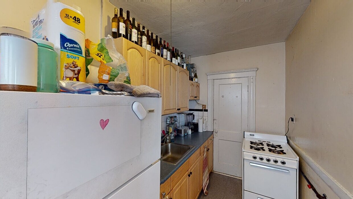 Foto principal - 251 Kelton St
