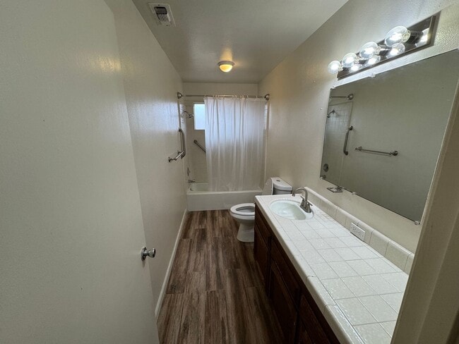 Foto del edificio - Reedley 3 Bedroom House