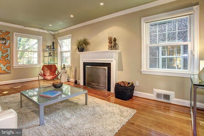 Foto del edificio - 4312 Reno Rd NW