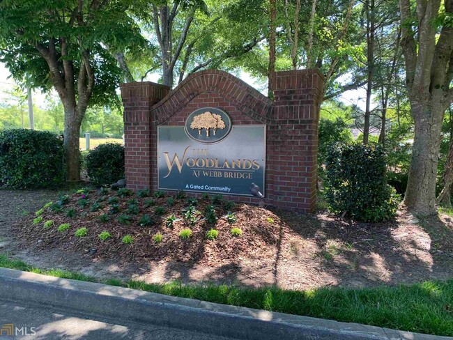 Building Photo - 5020 Woodland Ln