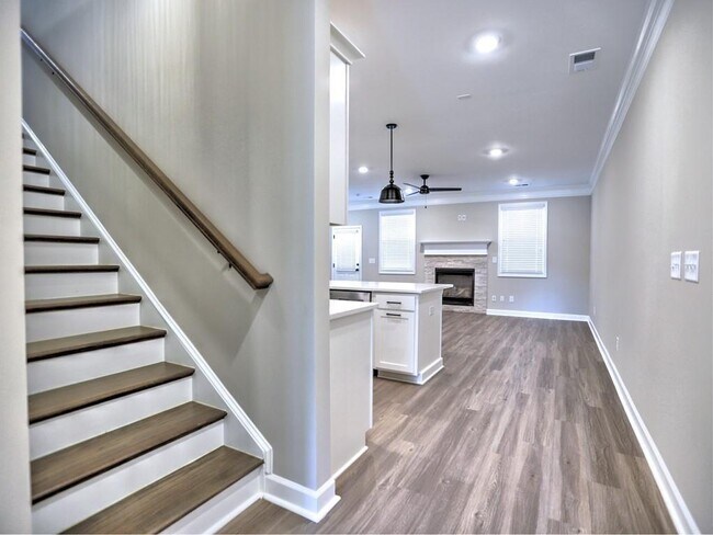 Building Photo - 3355 Verdi Ln