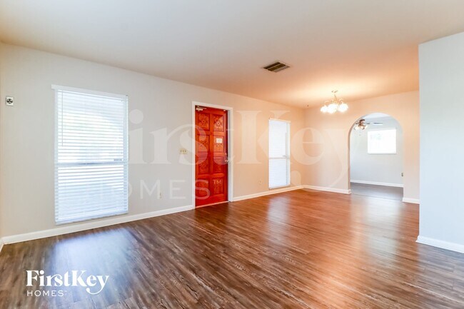 Foto del edificio - 6807 S Cortez Ave