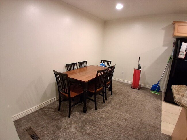 Foto del edificio - 1533 N 550 W