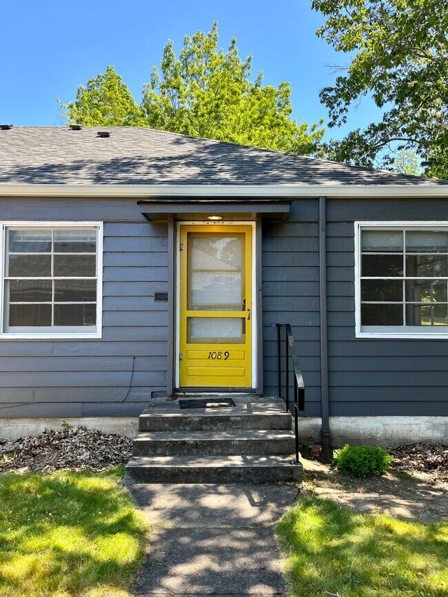 Building Photo - A good connection makes all the difference