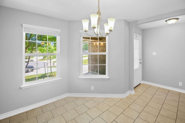 Building Photo - 4 Bedroom/2.5 Bath Tausch Farm Subdivision