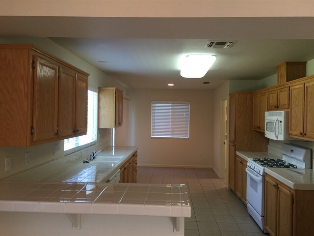Building Photo - 7854 Cavalier Way