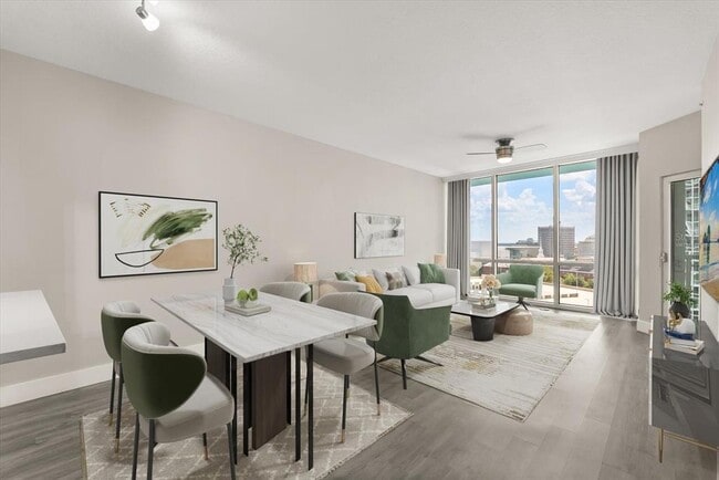 Foto del edificio - 322 E Central Blvd