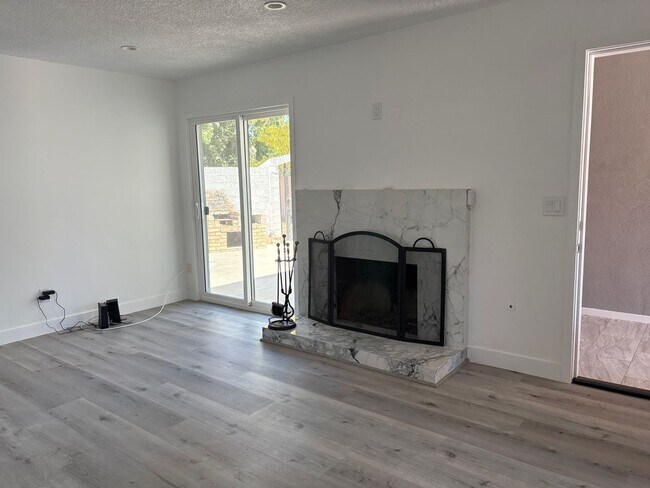 Foto del edificio - Fully Renovated 3-Bed in the heart of Teha...
