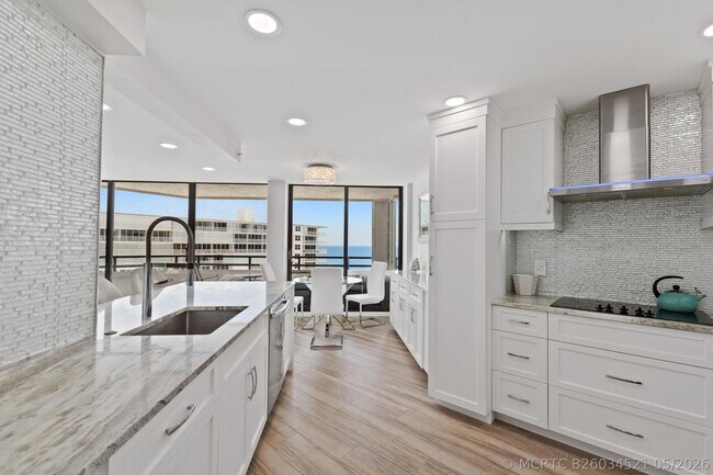 Foto del edificio - 3560 S Ocean Blvd