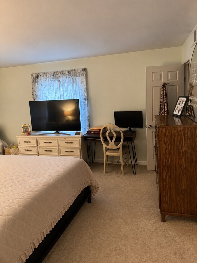 Photo - 9760 Bunker Hill Ln (Montgomery, OH)