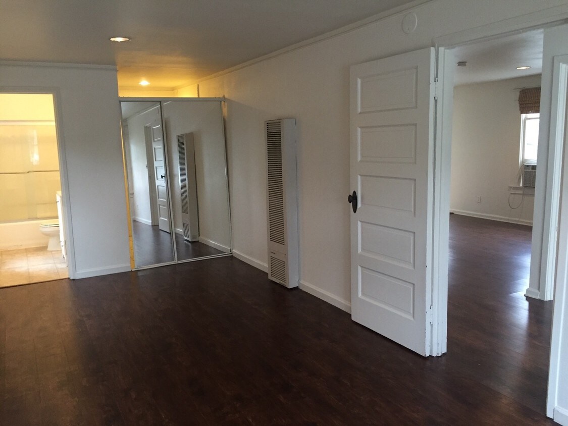 Foto principal - 2123 3rd St