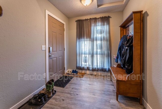 Photo - 1316 Warren St Apartment