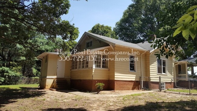 Building Photo - 1346 Westbrook Plaza Dr