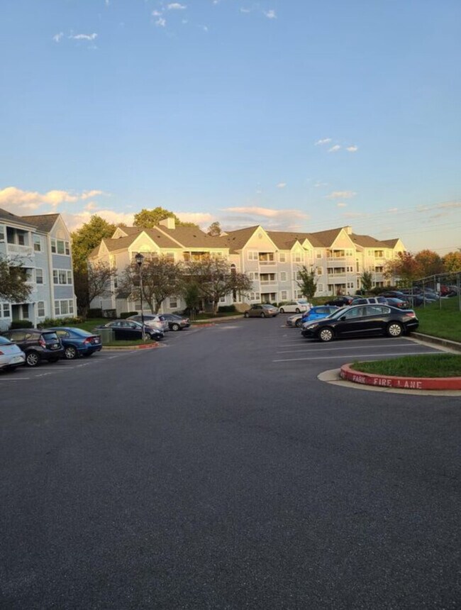 Foto del edificio - 8503 Falls Run Road  Unit C