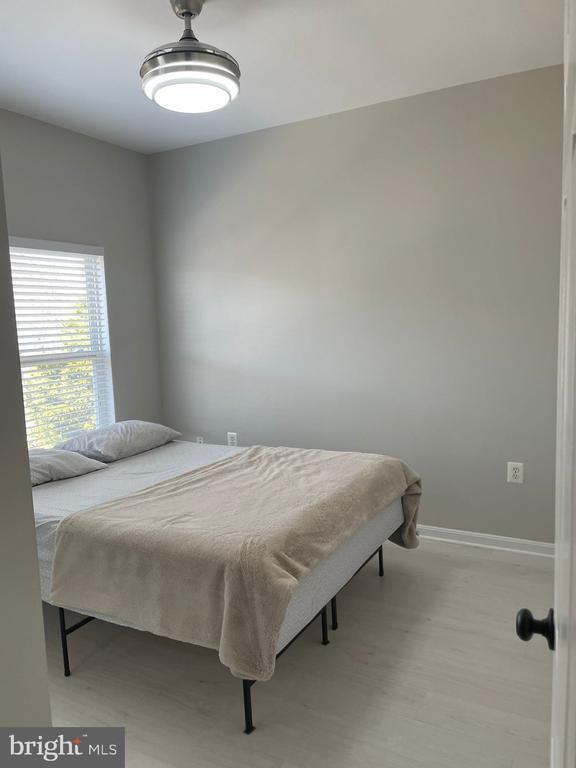 Foto del edificio - 21834 Jarvis Square