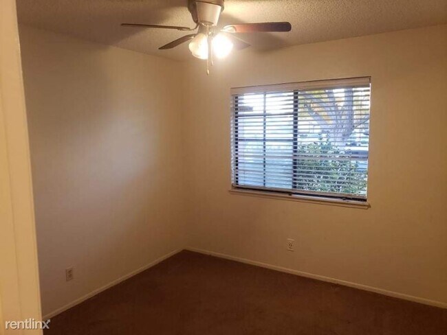 Building Photo - 3 br, 2 bath House - 37512 Silk Tree Ln