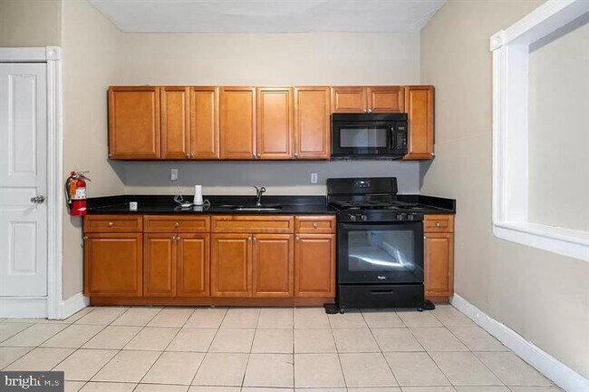 Building Photo - 619 E Chelten Ave