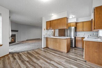 Building Photo - 113 S Neyland Ave