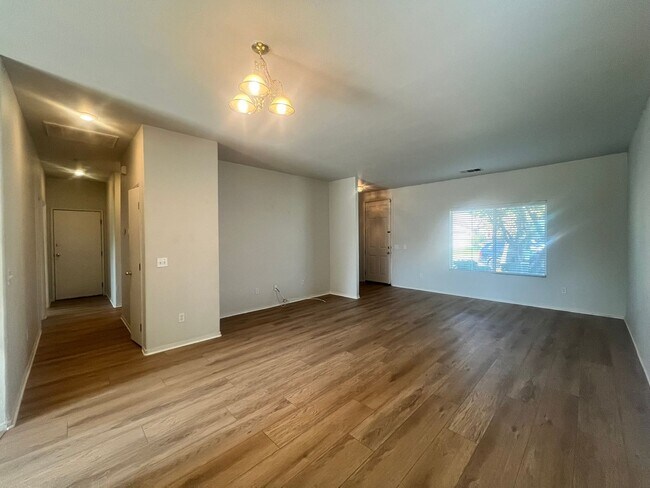 Foto del edificio - 1249 Bargetto Ct