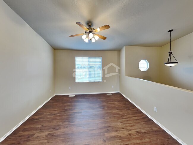 Building Photo - 2103 W 2265 N