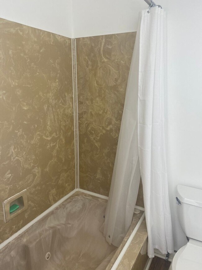 Foto del edificio - Marina Pointe One Bedroom Unit