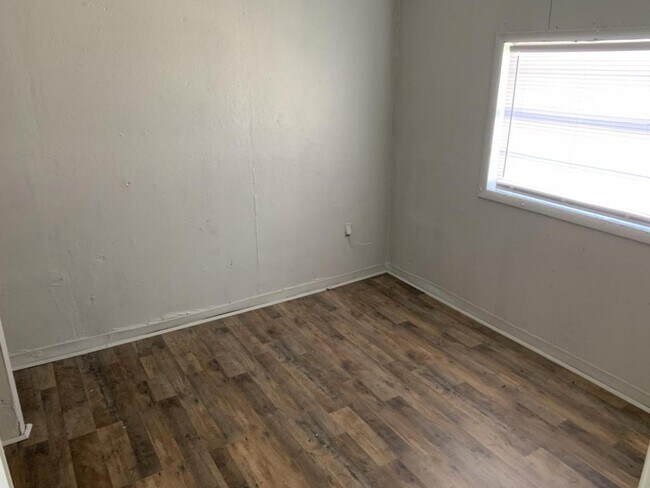 Foto del edificio - 1610 SE 62nd St