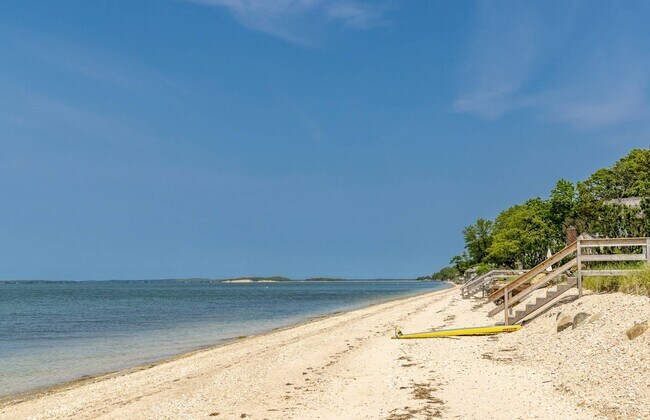 Foto del edificio - 77 Lake Dr