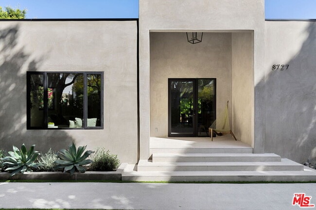 Foto del edificio - 8727 Rangely Ave