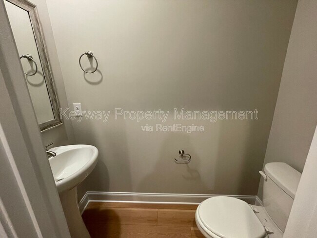 Foto del edificio - 3119 Venetian Dr