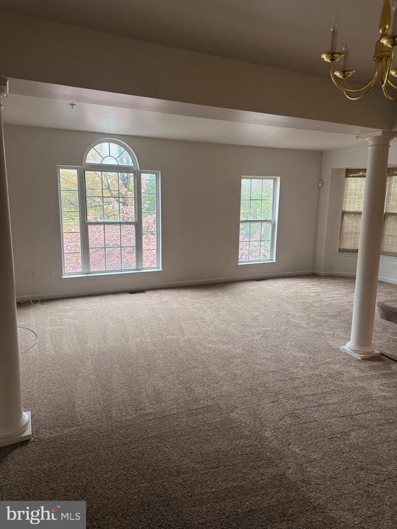 Building Photo - 9850 Moffit Pl