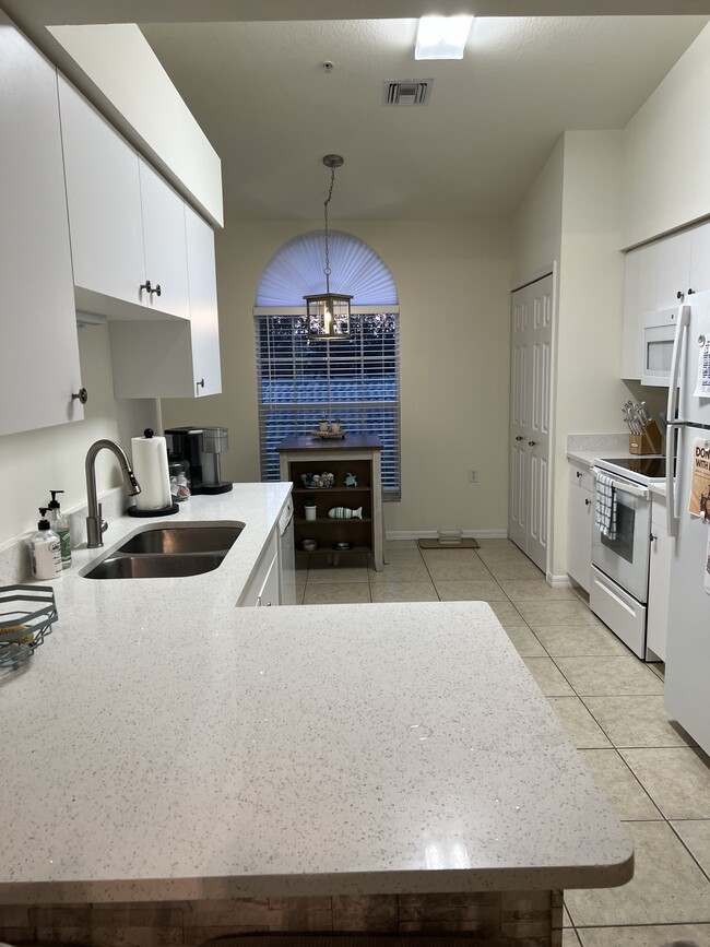 kitchen - 25761 Lake Amelia Way