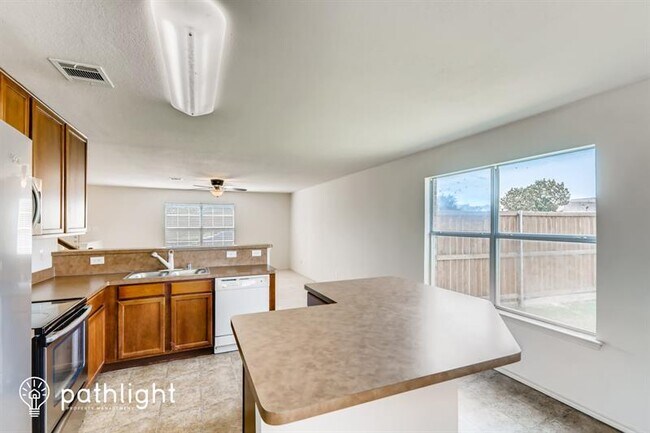 Foto del edificio - 201 Shady Oaks Ln