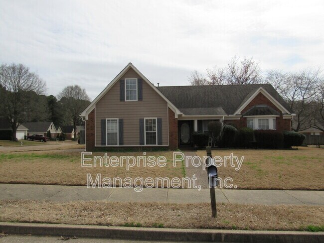 Foto del edificio - 7037 Meadowlands Pl