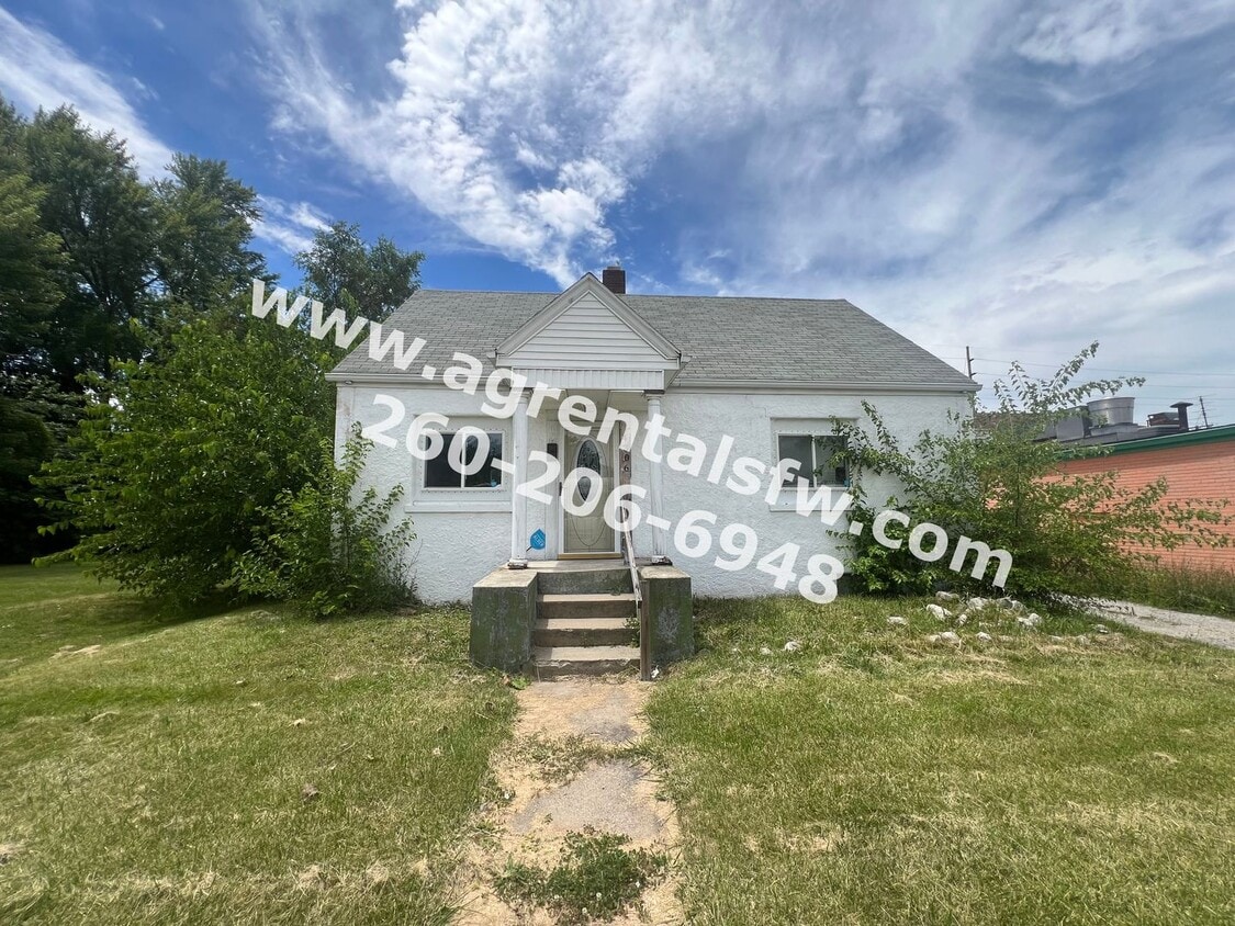 Primary Photo - 2 Bedroom House