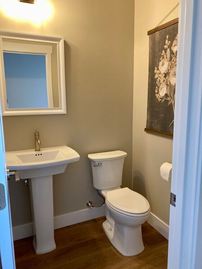 Foto del edificio - 63455 N Hwy 97