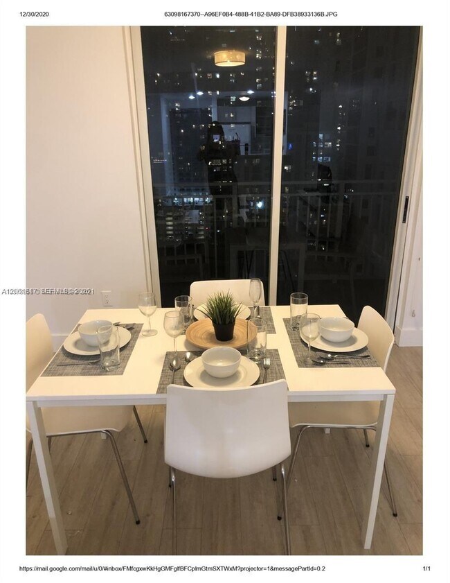 Foto del edificio - 185 SE 14th St