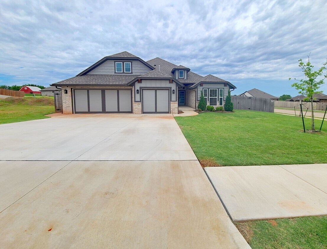 Primary Photo - Nearly New Home in Mustang