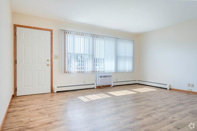 1 habitación, 1 baño - 650 pies cuadrados - Sala de estar - Flats at Middleton Shores