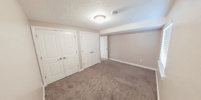 Building Photo - 601 W Canteloupe Ct