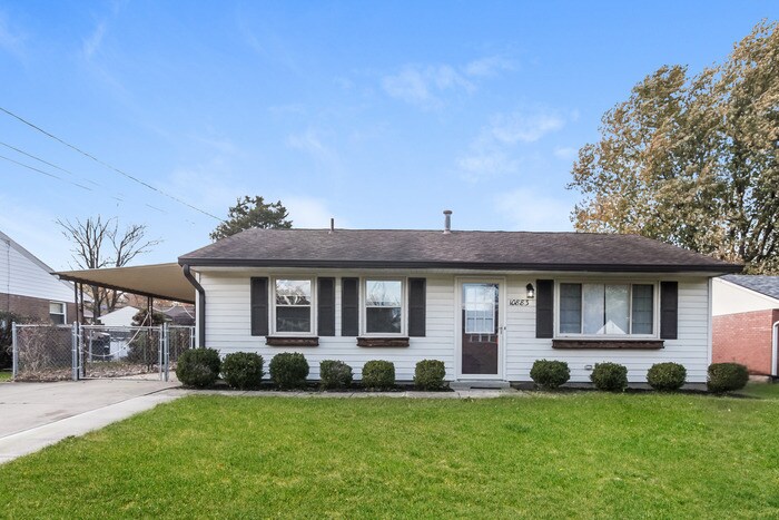 Foto principal - 10883 Newmarket Dr