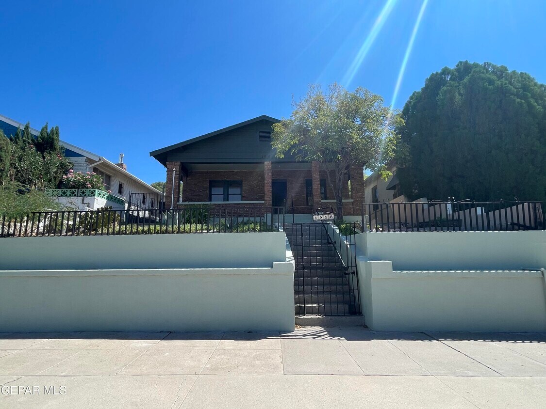 Foto principal - 1518 Lawton Dr
