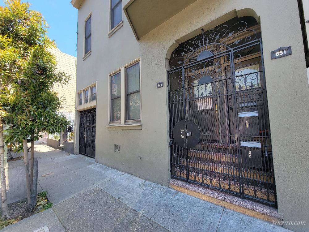 Primary Photo - 847 North Point St