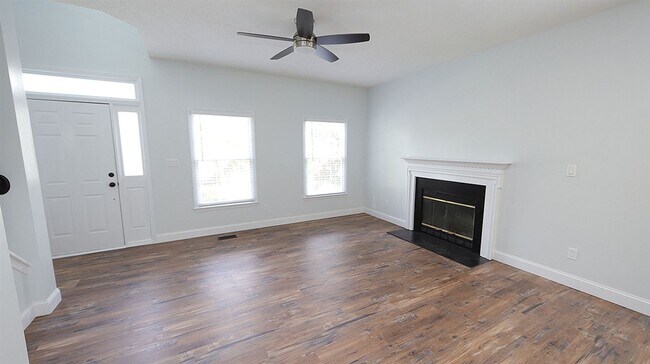 Building Photo - 4 br, 2.5 bath House - 717 Wakehurst Drive