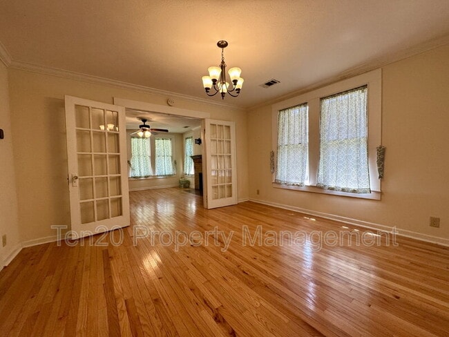 Building Photo - 1507 14th Ct