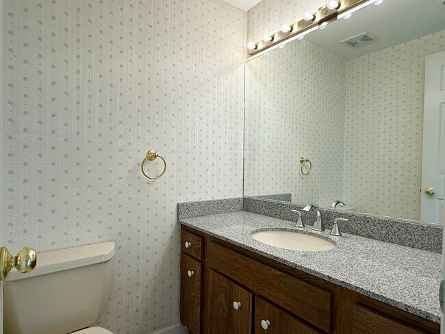 Foto del edificio - 71 Oak Knoll Dr