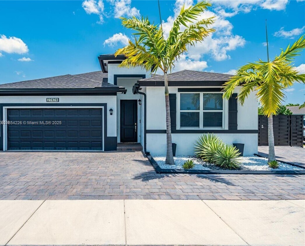 Foto principal - 27474 SW 133rd Path