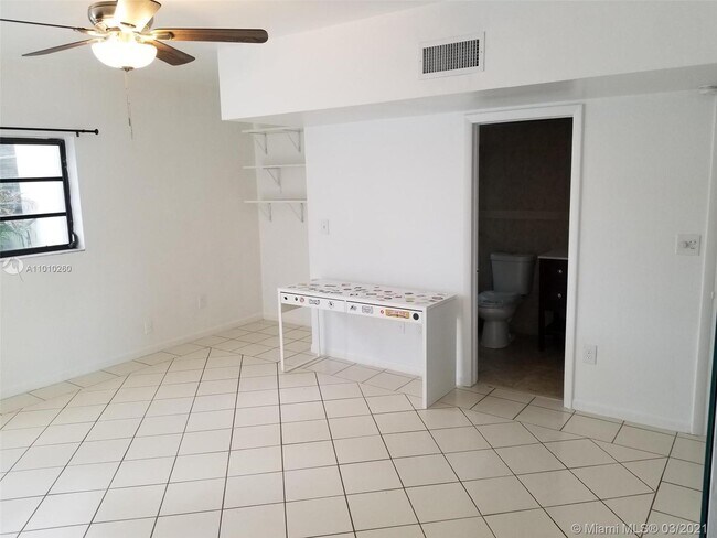 Building Photo - 3700 Ponce de Leon Blvd