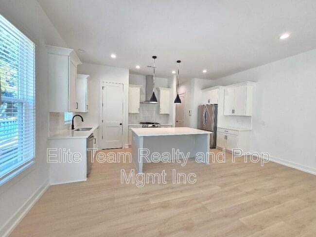 Foto del edificio - 511 Bowman Rd