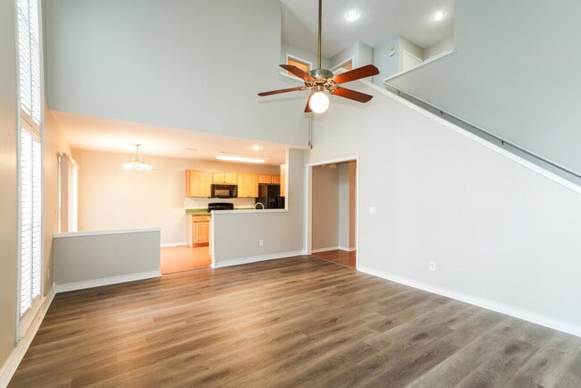 Building Photo - 17703 Parkway Green Ln